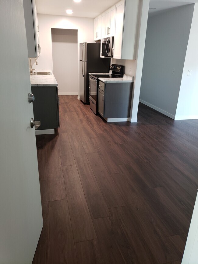 modern Kitchen - 141 N Franklin St