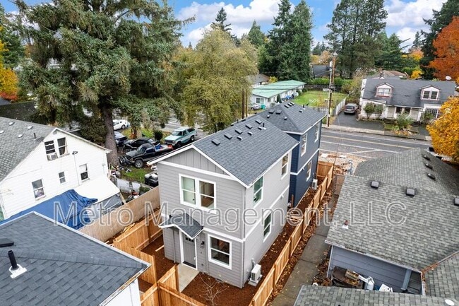 Building Photo - 12096 SE Market St