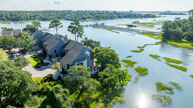 Building Photo - 345 Bradley Dr