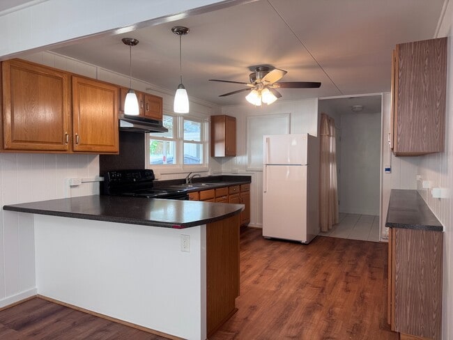 Foto del edificio - 2 Bed/1 Bath - Kahala - Quiet neighborhood...