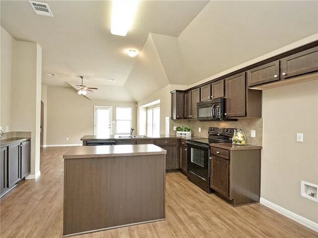 Building Photo - 12900 Carillon Way