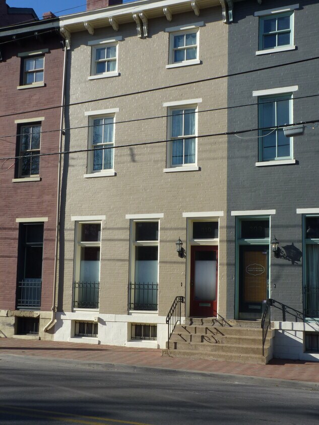 810 Western Ave Unit 1st floor, Pittsburgh, PA 15233 Apartments 810