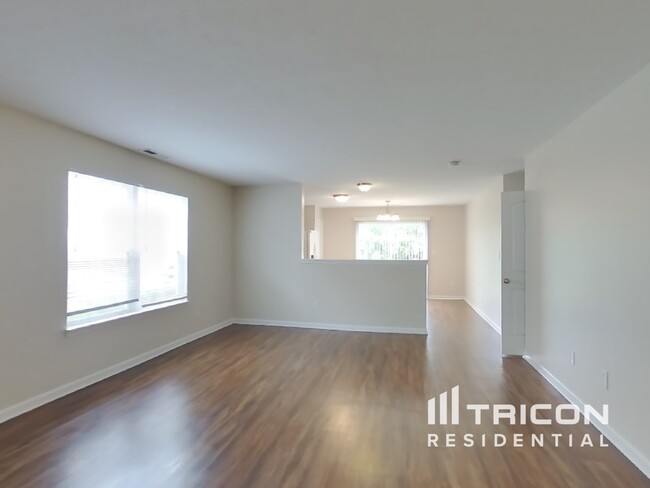 Foto del edificio - 10719 Tedder Lake Dr