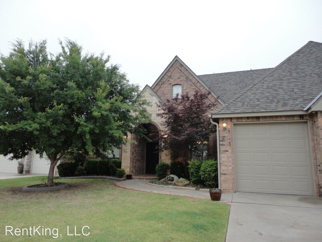 4 br, 4 bath House 3216 Summit Bend House Rental in Norman, OK