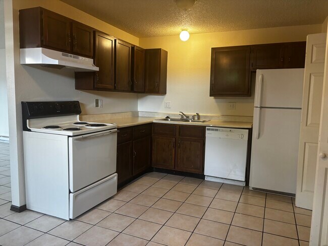 Foto del edificio - 114 Juniper Pl