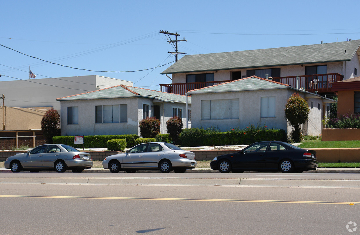 Primary Photo - 1939-1949 Morena Blvd