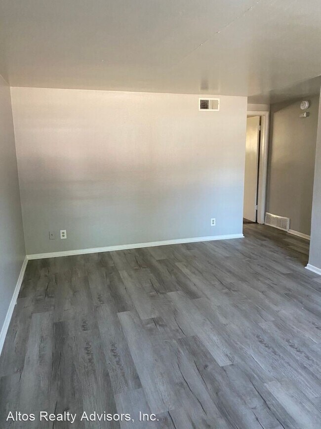 Foto del edificio - 5561 S Delaware St