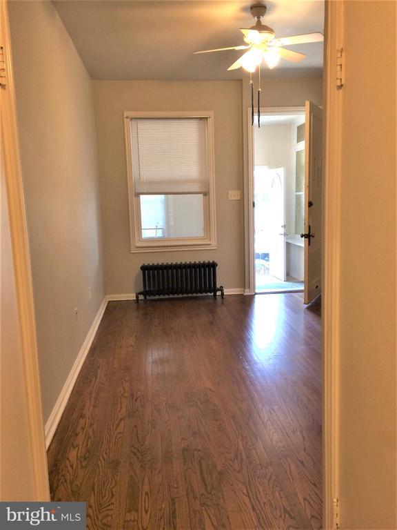 Foto del edificio - 630 S 51st St