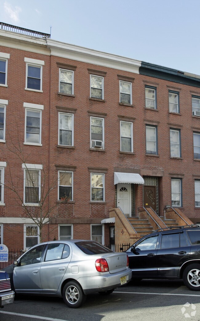 Foto del edificio - 324 Hudson St