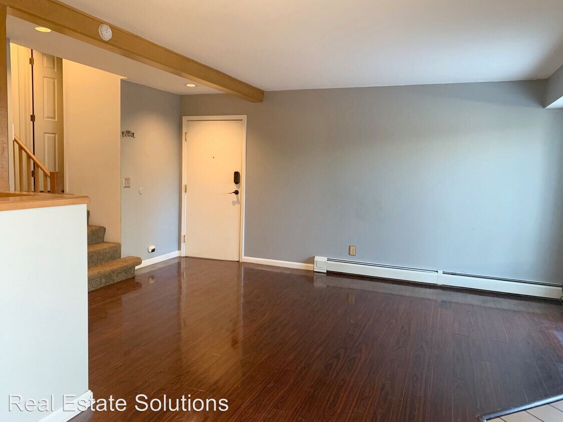 Primary Photo - 2831 Baxter Rd
