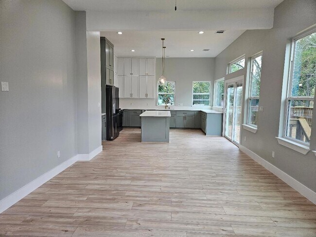 Foto del edificio - 700 N Avenue C