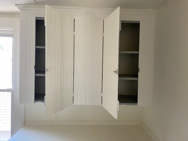 Bonus room - 188 Oak St