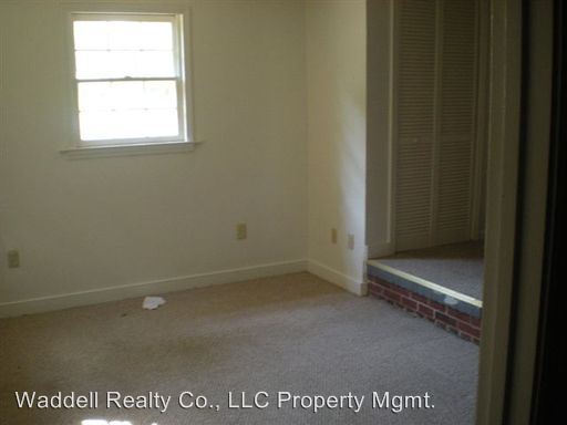 Building Photo - 2102 Somerset Ave