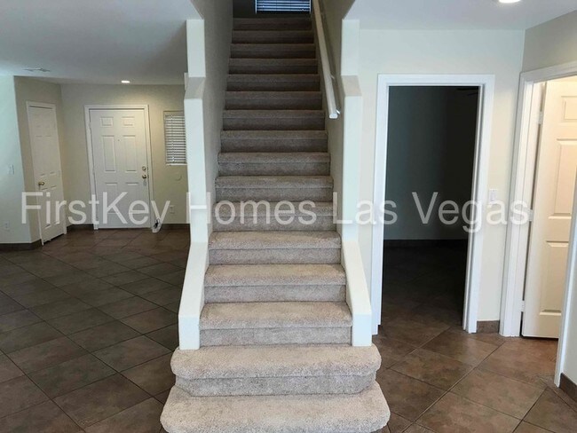 Building Photo - 11745 Villa Malaparte Ave
