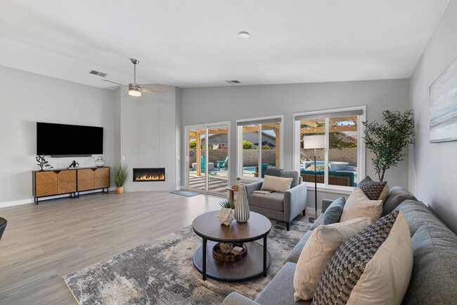 Building Photo - 49771 Lincoln Dr