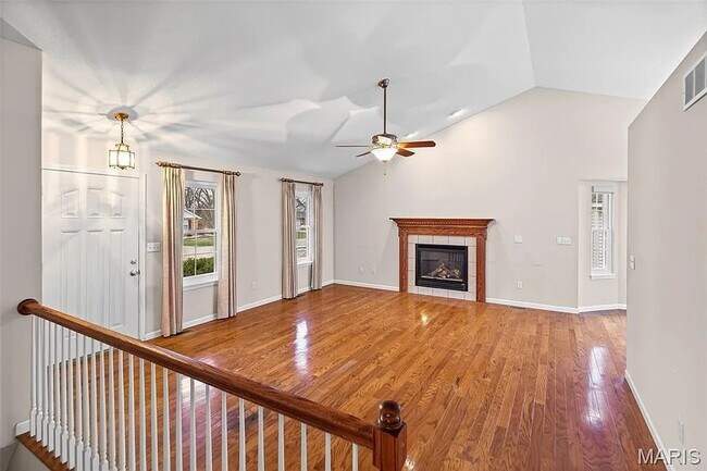 Building Photo - 18 Crabapple Ln