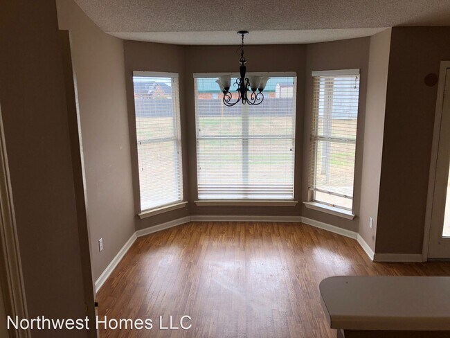Building Photo - 4 br, 2 bath House - 101 Kiwi Cv