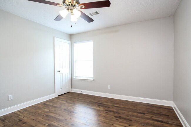 Building Photo - 4723 Comal River Loop