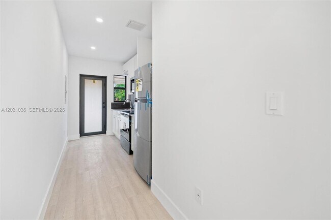 Foto del edificio - 1721 SW 13th St