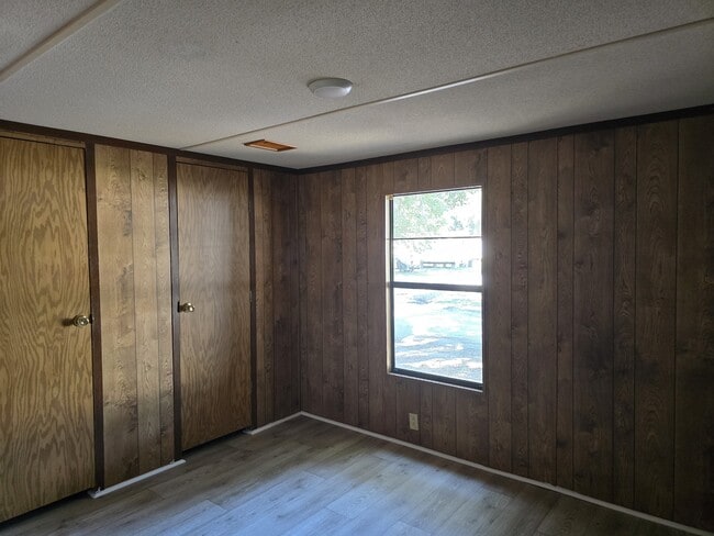 Building Photo - 472 Ruben Wells Rd