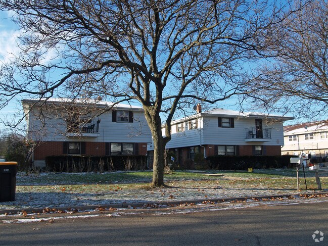 Foto del edificio - 12215 Dearbourn Ave