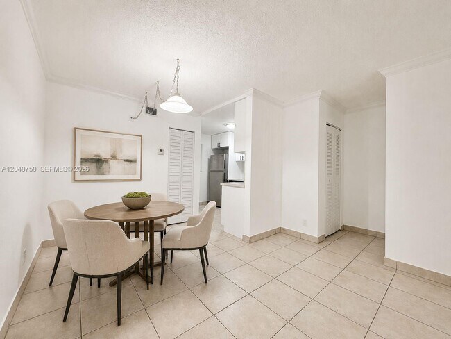 Foto del edificio - 104 Gardens Dr