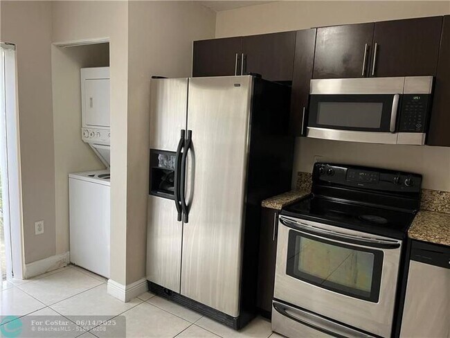 Foto del edificio - 6255 SW 47th Manor