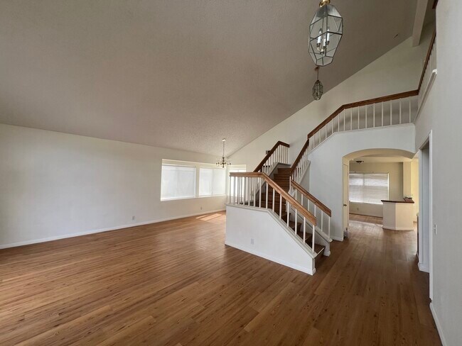 Foto del edificio - 3242 Rollingridge Ave