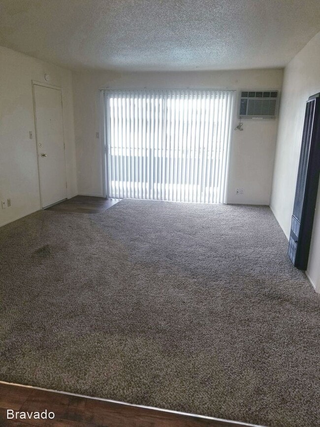 Building Photo - 1 br, 1 bath Apartment - 2600 Bravado Drive
