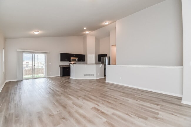 Building Photo - 2370 Spring Blossom Dr