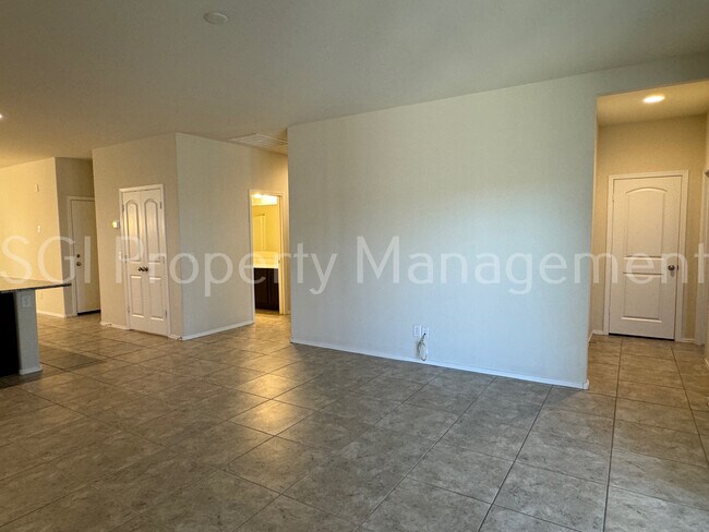 Foto del edificio - 1645 N Westfall Trail