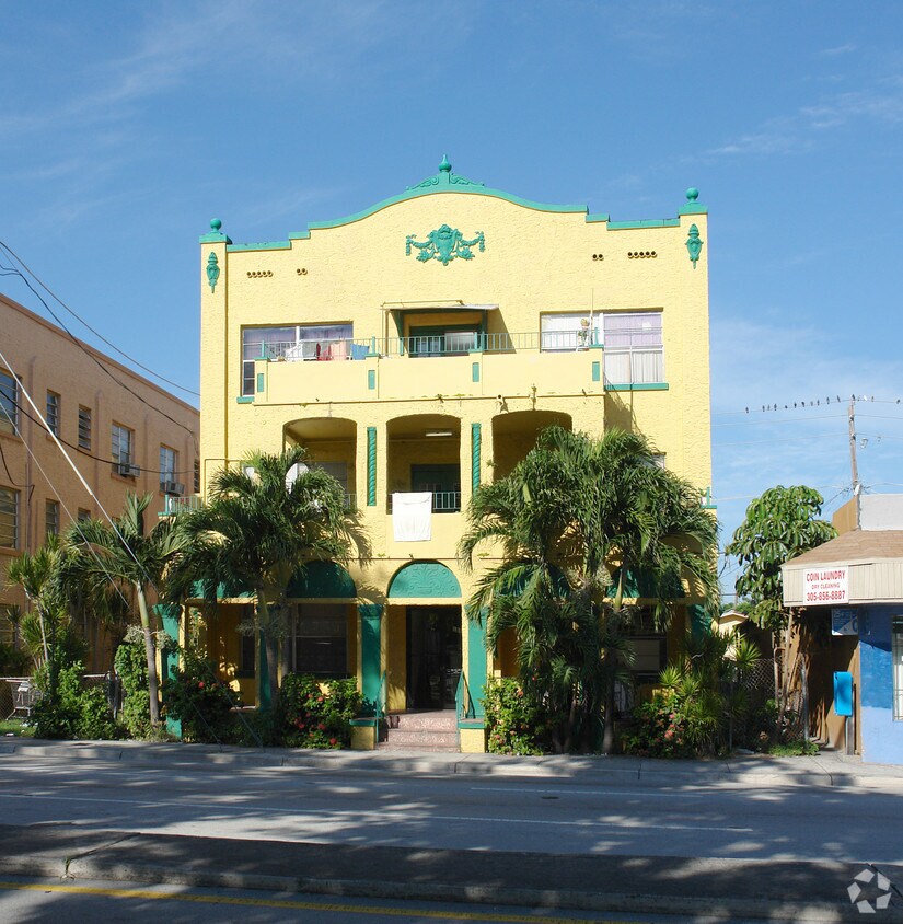 Primary Photo - 1814 SW 22nd Ave