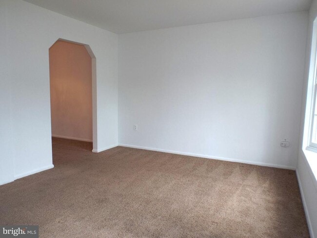 Building Photo - 5501 Rollins Ln