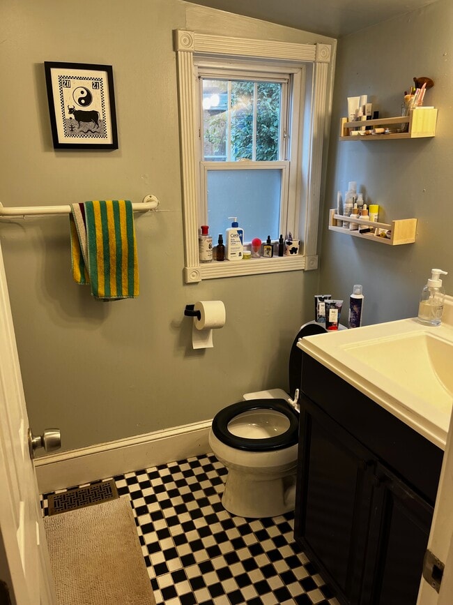 Foto del edificio - 627 Tennelle St SE