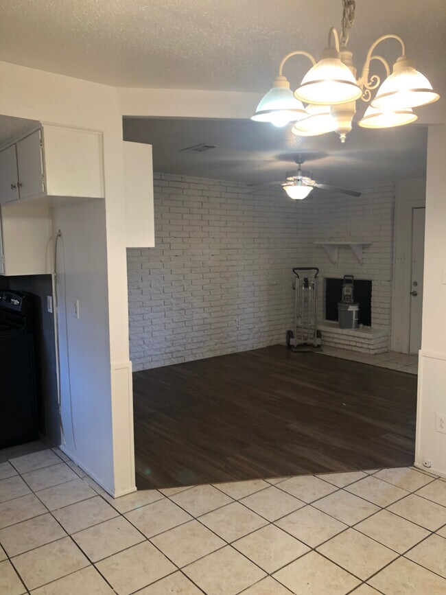 Photo - 2906 Lourdes St Townhome