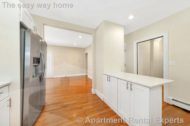 Foto del edificio - 9-11 Winter Hill Rd Unit #1
