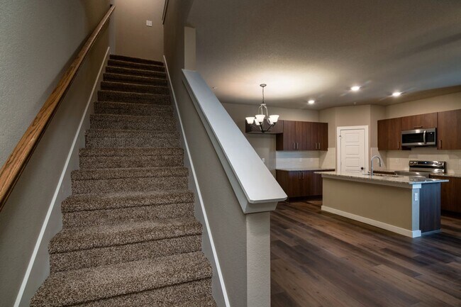 Foto del edificio - GORGEOUS 2 BEDROOM FOUR PLEX LOCATED IN MIDLOTHIAN ISD!