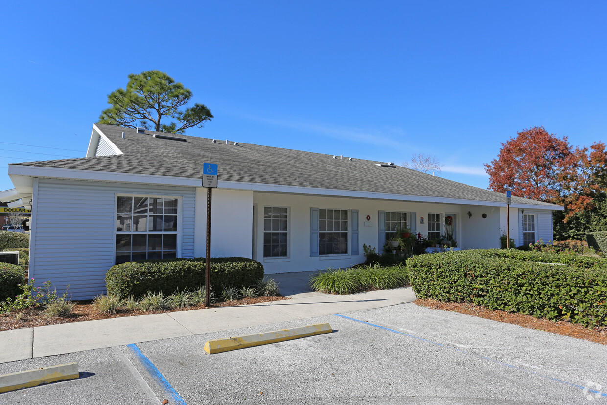 Primary Photo - Portillo Apartments