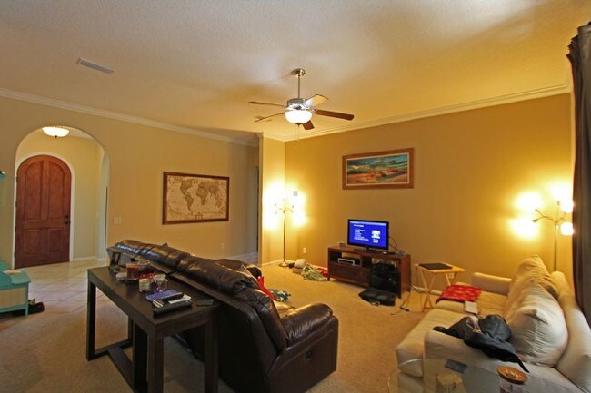 Building Photo - Beautiful Three Bedroom Model Home On Island