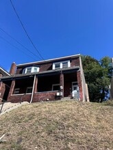 Building Photo - 14-14 Bonvue St