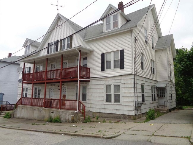 Building Photo - 204 Welles St