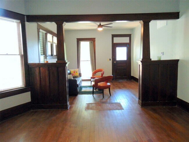 Building Photo - 3420 Avenue R