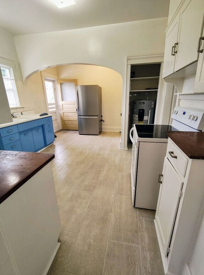 Foto del edificio - Adorable 3 Bedroom 1 Bath Cape Cod Home