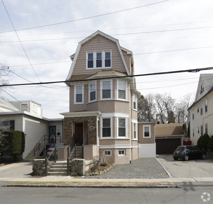 Primary Photo - 48 Parkway Rd