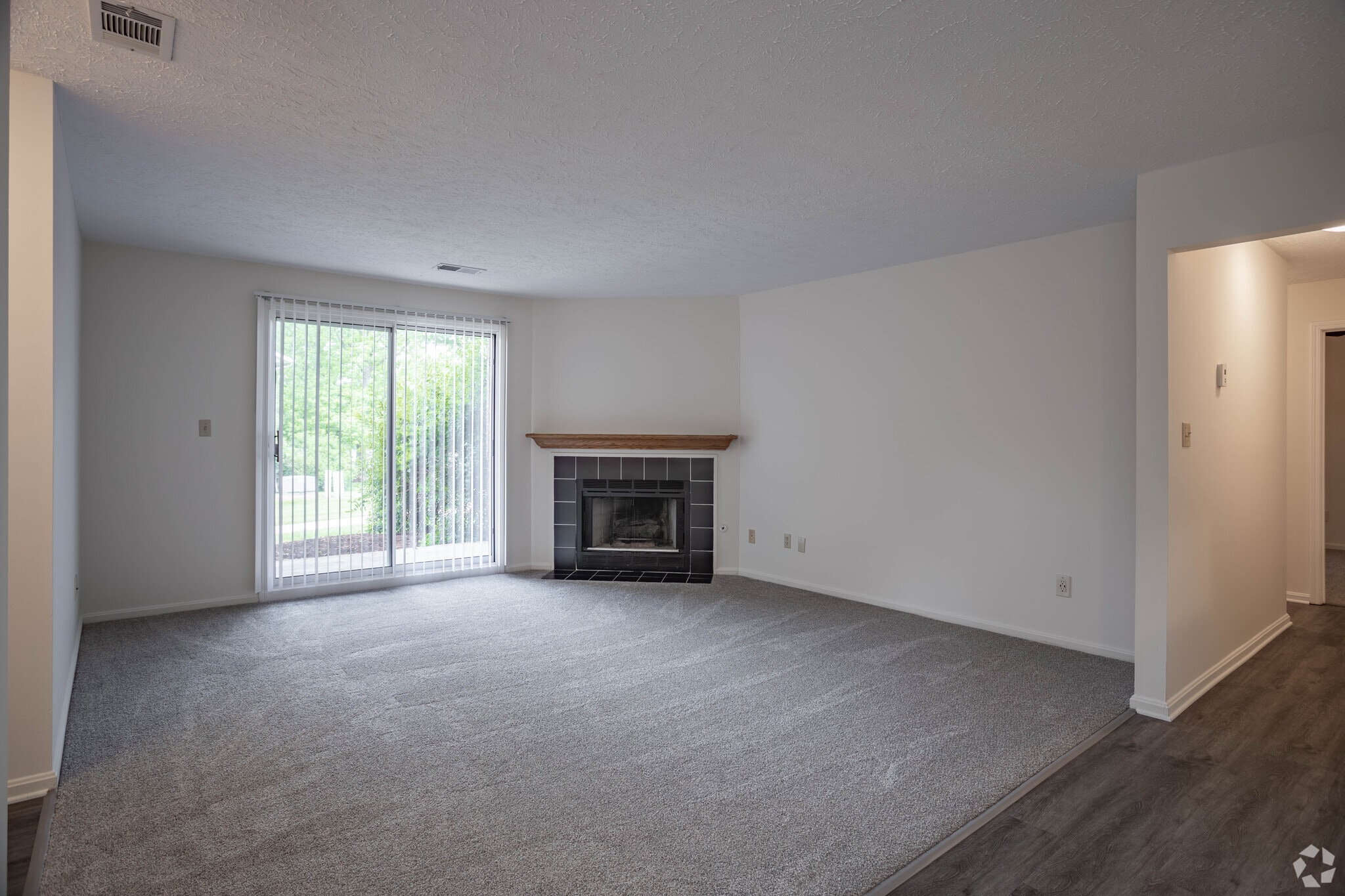 Hawthorn Club Apartments – photo 3