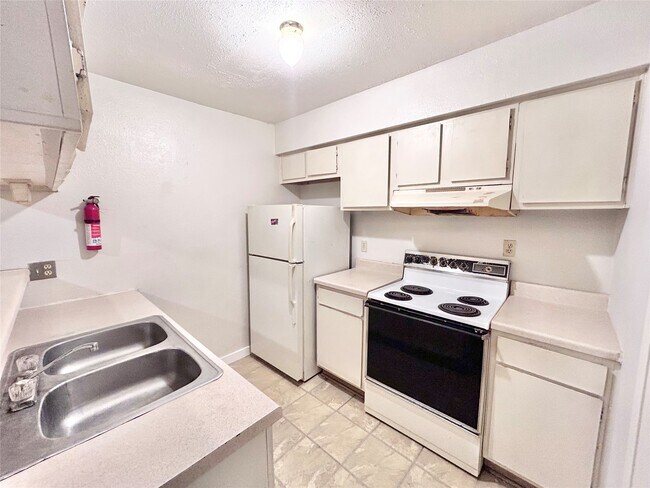 Foto del edificio - 8201 Richmond Ave.