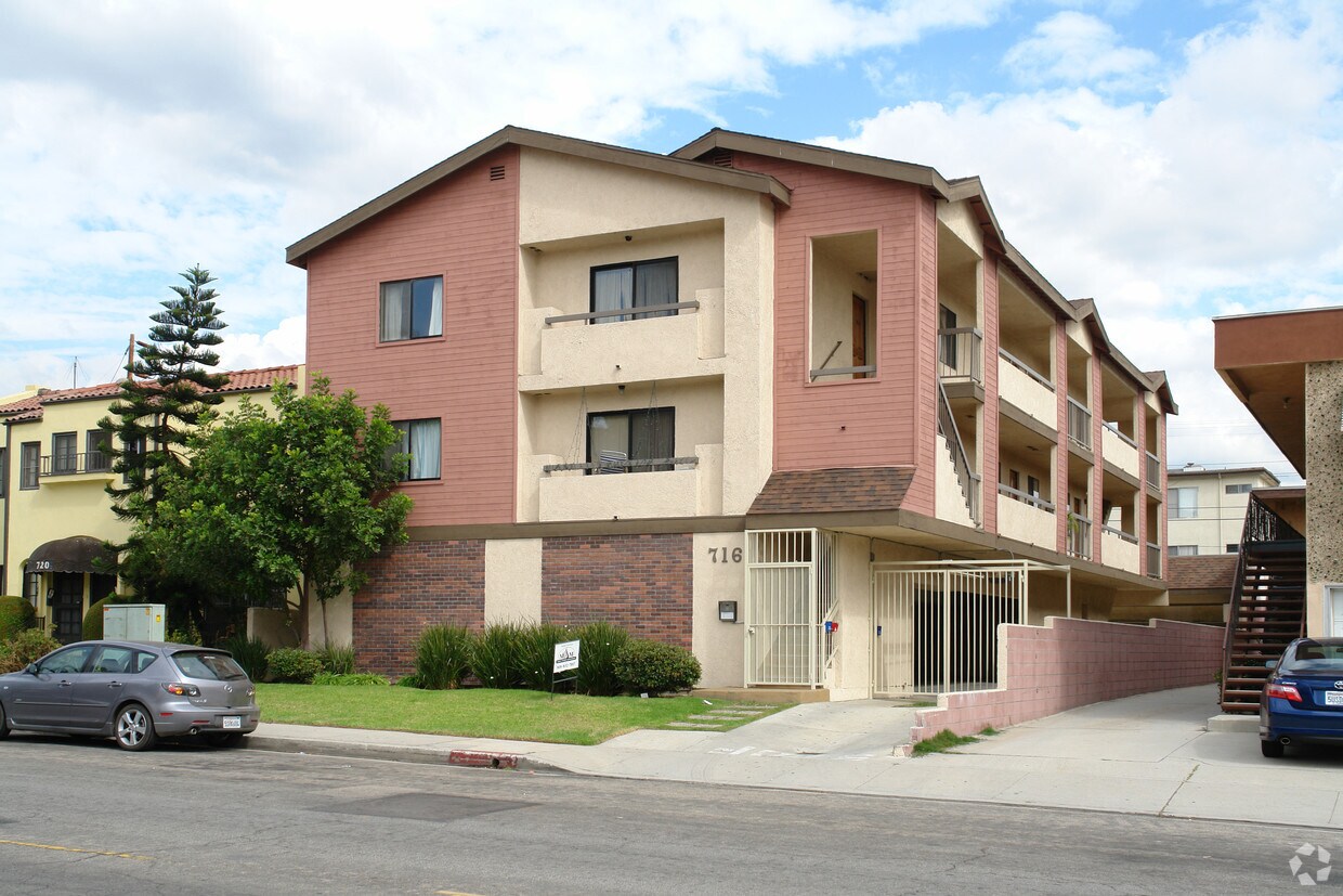 Foto del edificio - 716 N Jackson St