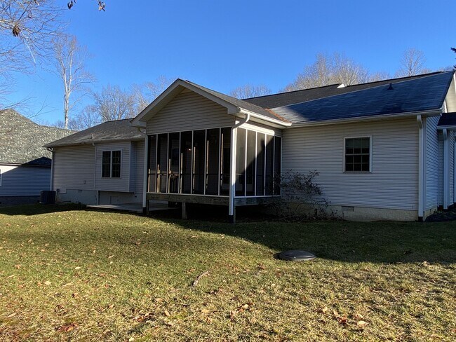 Foto del edificio - 129 Golanvyi Trail