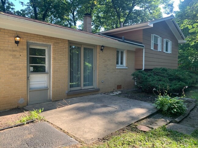 Building Photo - 4513 David Ln