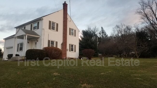 Building Photo - 3394 Druck Valley Rd